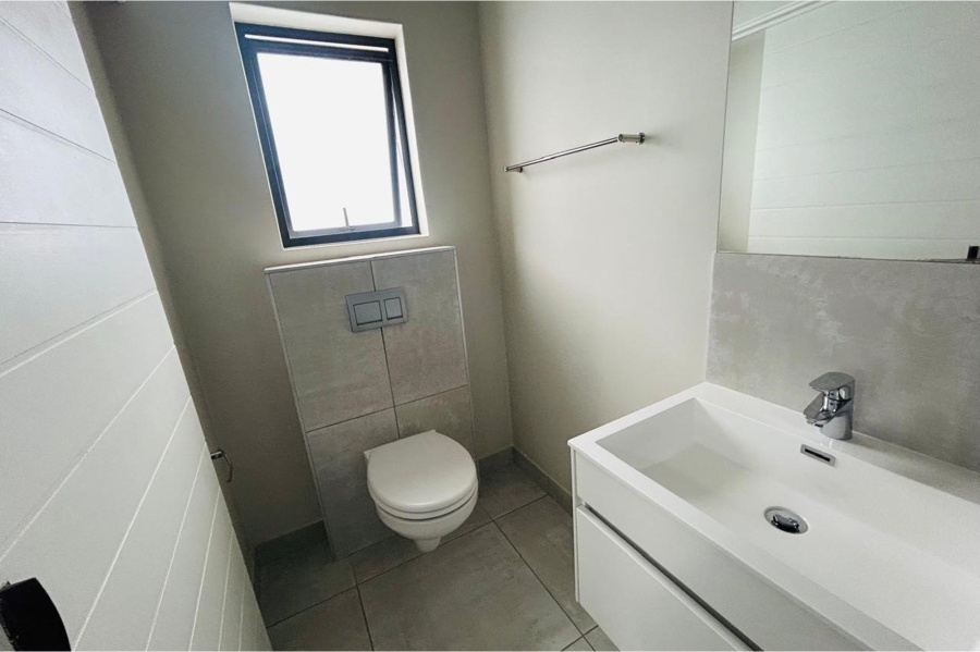 2 Bedroom Property for Sale in Aan de Wijnlanden Western Cape